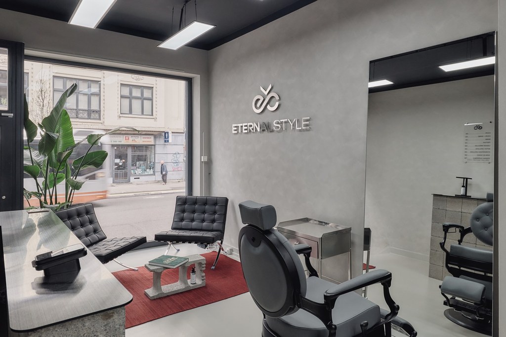 Intérieur du salon Eternal Style (2 / 6)