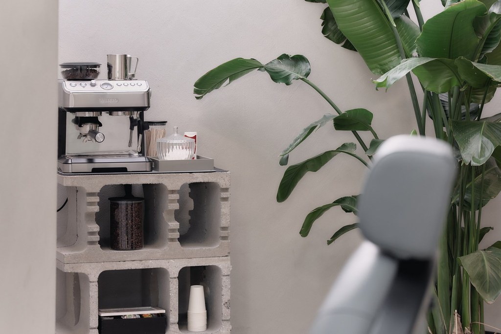 Intérieur du salon Eternal Style (4 / 6)